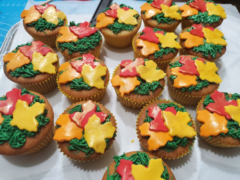 Harvest themed Cupcakes 22